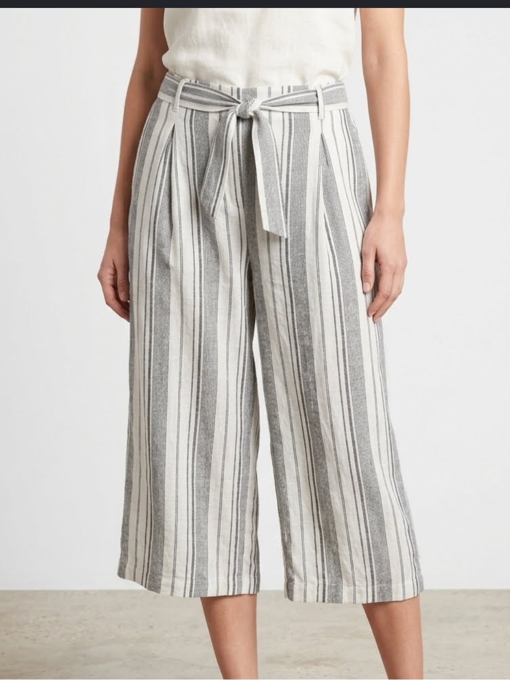 Gap striped drapey wide culottes capris